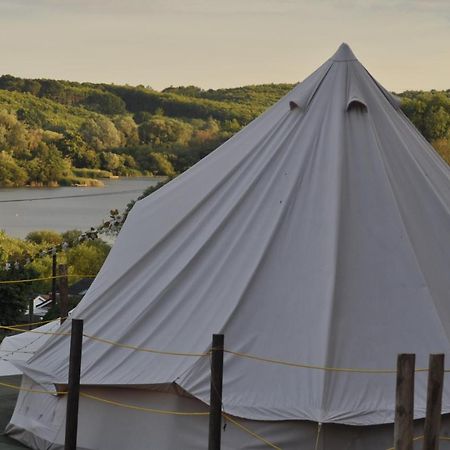 Walnut Tree Glamping Hotel Sturry Exterior foto